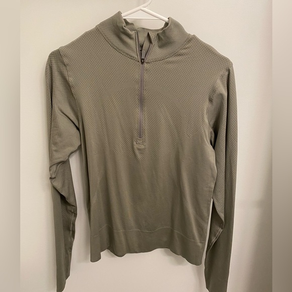 Lululemon Run its rulu half zip size 4 - Picture 1 of 1